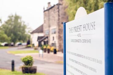 هتل The Priest House On The River