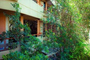 Apollonia Hotel Apartments