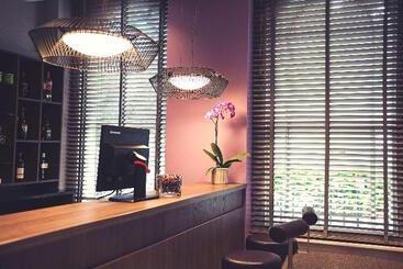 هتل Best Western Plus Delmere
