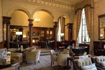 هتل Crathorne Hall