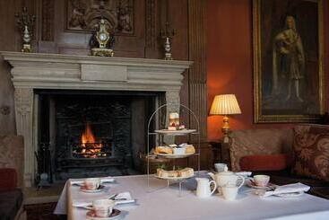 هتل Crathorne Hall