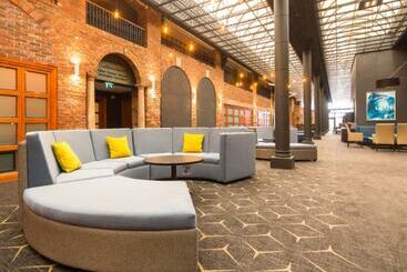 هتل Crowne Plaza Nottingham, An Ihg