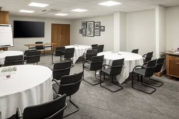 هتل Crowne Plaza Nottingham, An Ihg