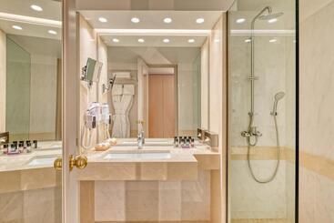 호텔 Divani Caravel
