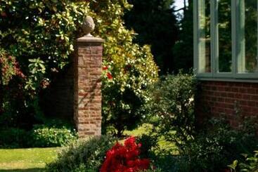 هتل Flackley Ash Country House