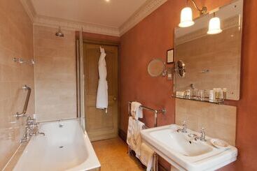 酒店 Hartwell House & Spa