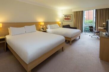 هتل Hilton Leicester