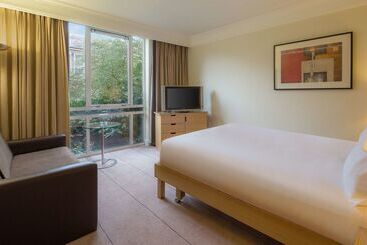 هتل Hilton Leicester