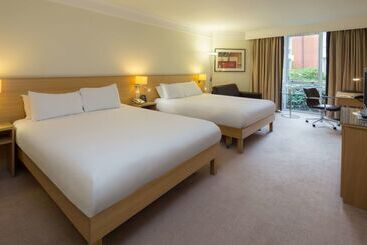 هتل Hilton Leicester