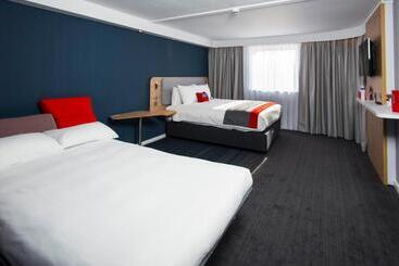 هتل Holiday Inn Express Portsmouth – North, An Ihg