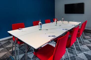 هتل Holiday Inn Express Portsmouth – North, An Ihg