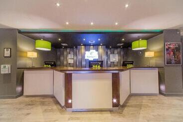 酒店 Holiday Inn High Wycombe M40, Jct.4, An Ihg