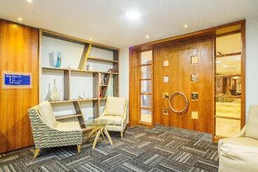 هتل Holiday Inn High Wycombe M40, Jct.4, An Ihg