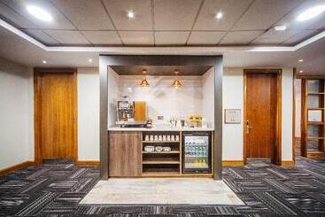 酒店 Holiday Inn High Wycombe M40, Jct.4, An Ihg