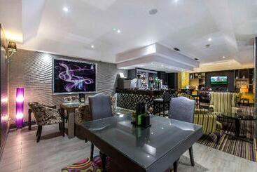 هتل Holiday Inn London Oxford Circus, An Ihg