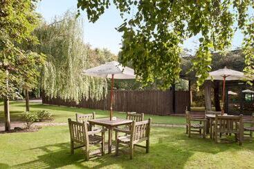 هتل Holiday Inn Runcorn M56 Junction 12, An Ihg