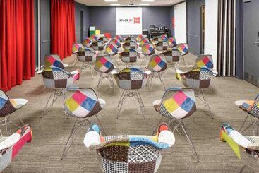 هتل Ibis London Luton Airport