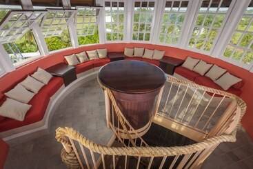 هتل Le Relais Du Moulin   Hôtel De Charme & Spa Adult Only