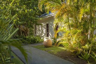 هتل Le Relais Du Moulin   Hôtel De Charme & Spa Adult Only