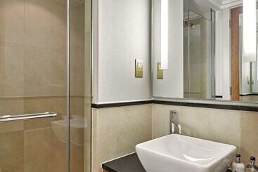 هتل London Hilton On Park Lane