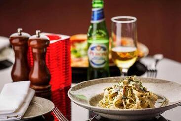 酒店 Mercure York Fairfield Manor