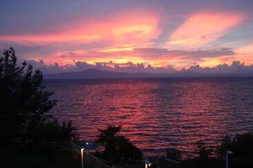 酒店 Messinian Bay