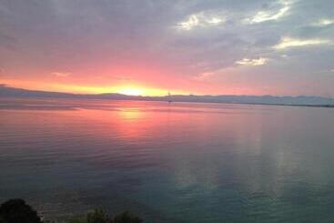 هتل Messinian Bay
