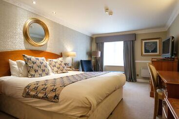 Moor Hall Hotel, Bw Premier Collection