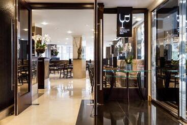 Radisson Blu Hotel, London Bond Street