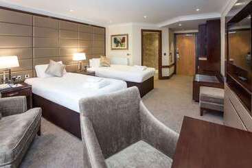 هتل Ramada By Wyndham Birmingham Solihull