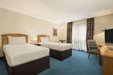 هتل Ramada By Wyndham Birmingham Solihull