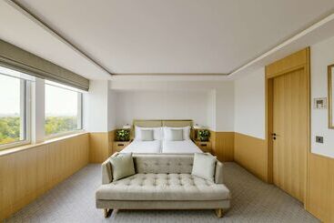 هتل Royal Lancaster London