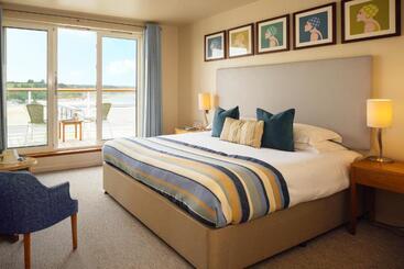 St Brides Spa Hotel & Village Apartments