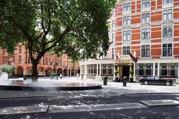 The Connaught, Maybourne Hotel Collection
