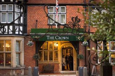 هتل The Crown Manor House