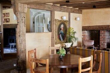 هتل The George In Rye