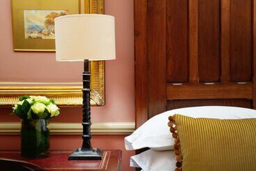 The Gore London   Starhotels Collezione