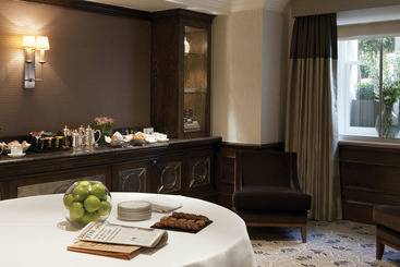 هتل The Langham London