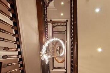 هتل Park Grand Marble Arch