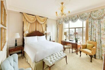 هتل The Savoy