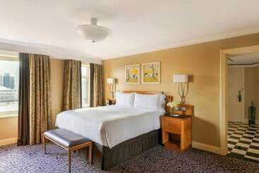 هتل The Savoy