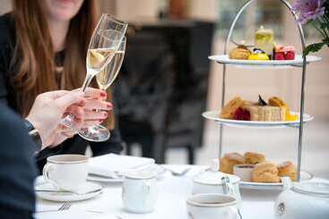 هتل The Waldorf Hilton London