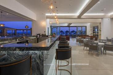 Avra Beach Resort