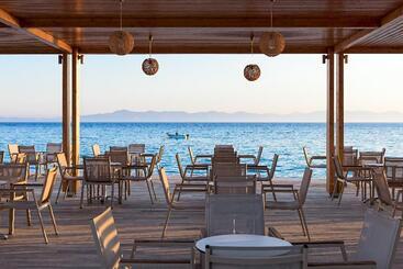 Avra Beach Resort
