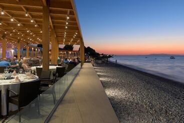 Avra Beach Resort