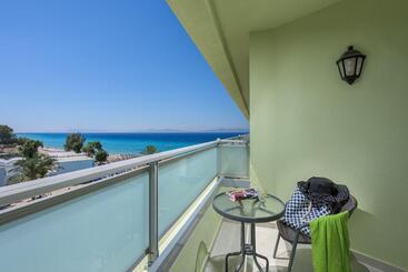 Avra Beach Resort