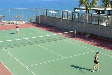 Avra Beach Resort