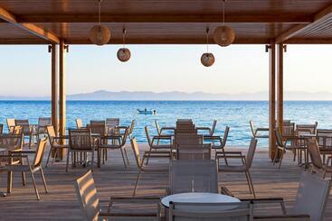 Avra Beach Resort