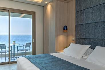 هتل Amada Colossos Resort