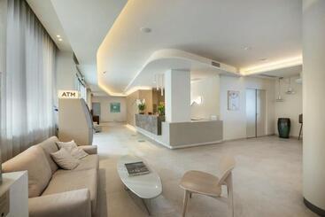 هتل Ammon Zeus Luxury Beach